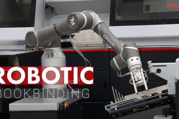 สุดยอดนวัตกรรม “Robot Arm” กับกระบวนการผลิตหนังสือ